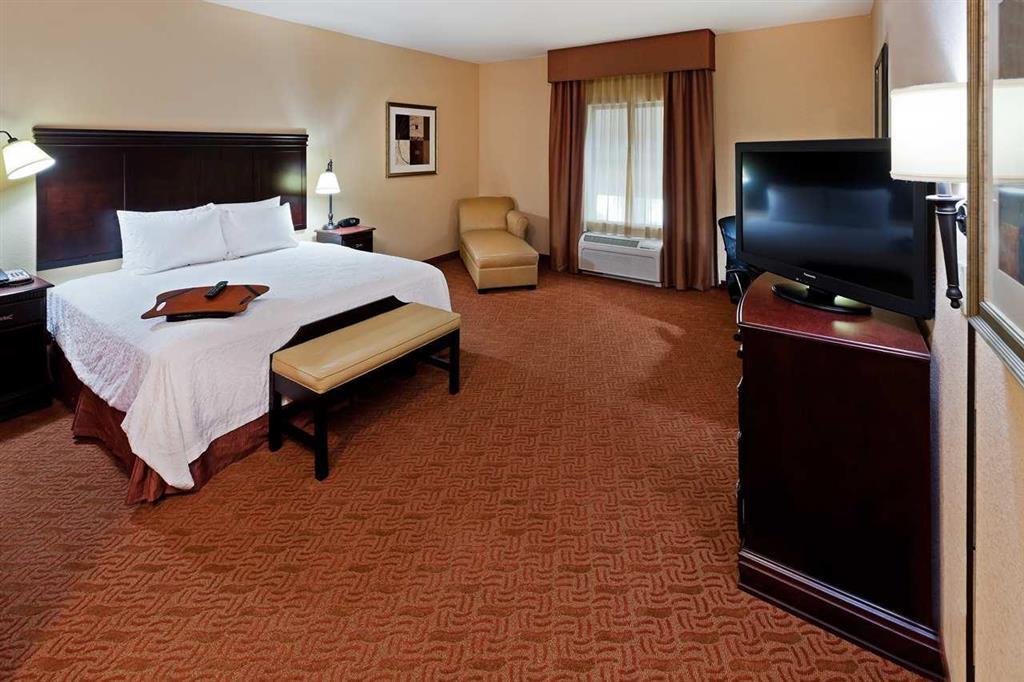 Durant Inn & Suites Room photo