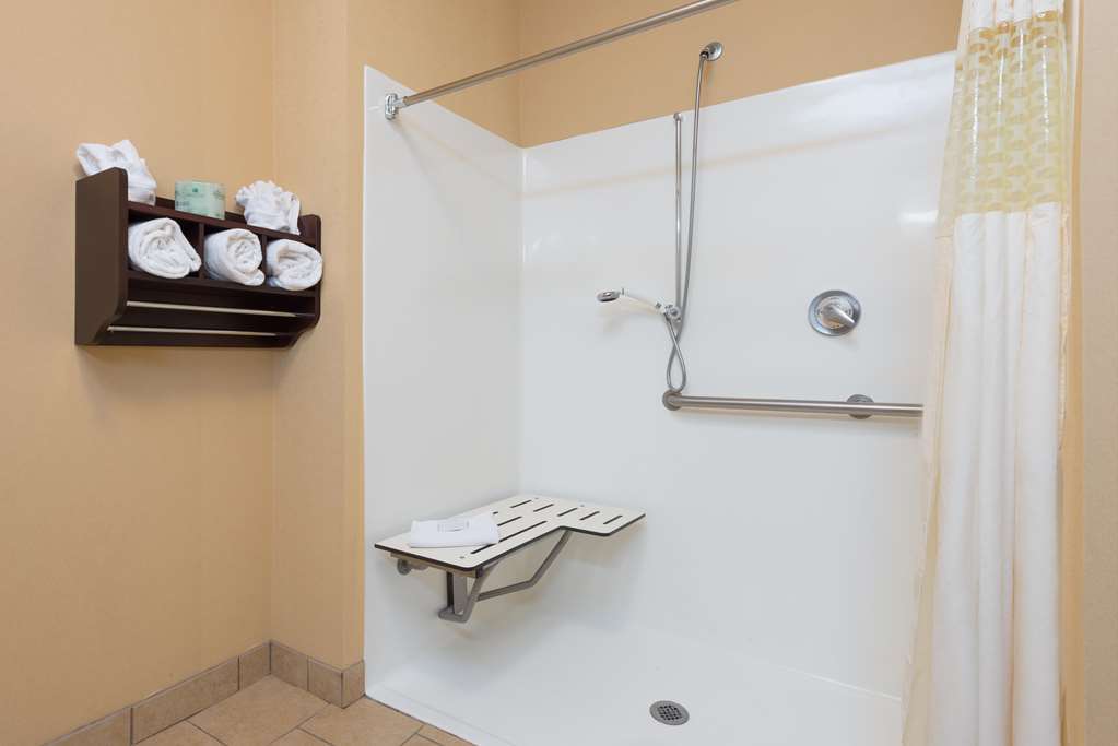 Durant Inn & Suites Room photo